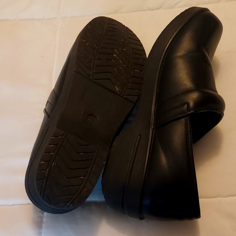 Nurse Black Shoes Clogs Mules Air